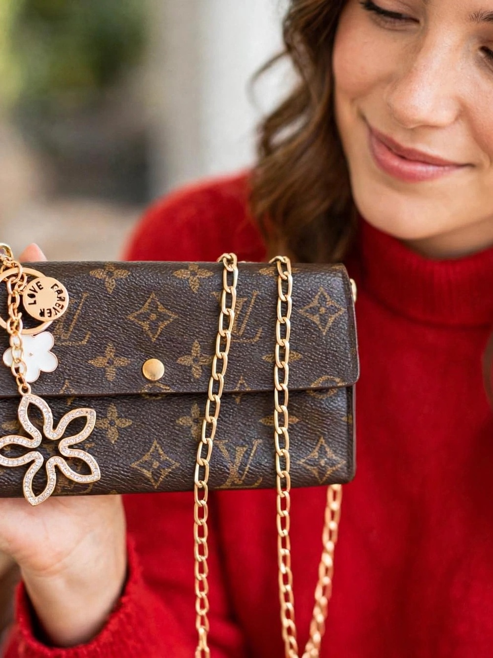 Just in 🔥 Louis Vuitton Sarah wallet vintage converted Crossbody - Picture 16 of 16
